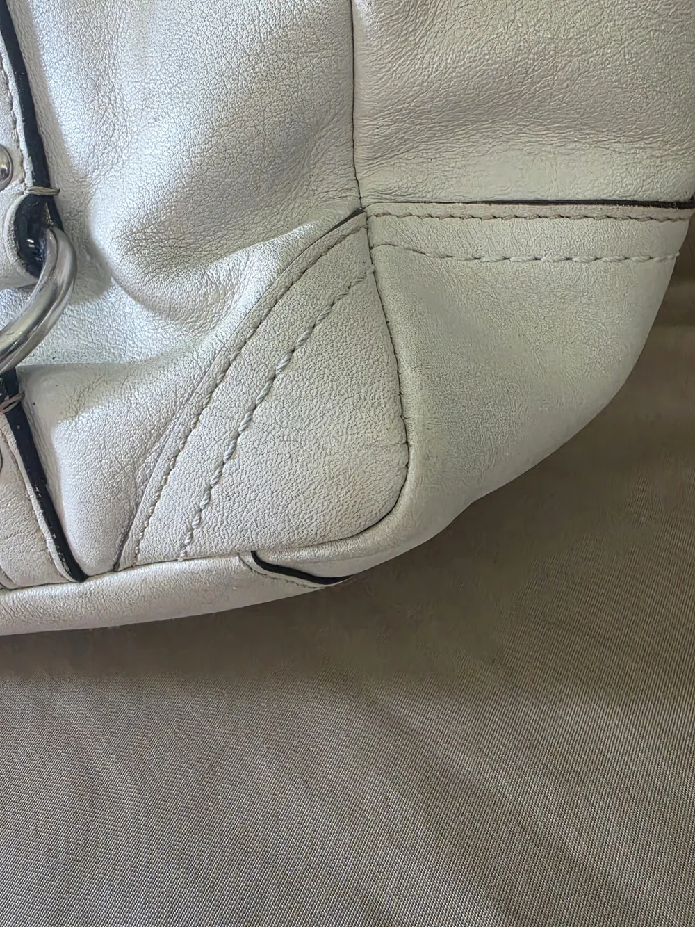 Vintage Coach Ivory Leather Gallery Lunch Tote (Model style number F11524)